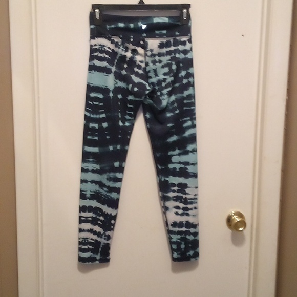 Old Navy Active Women's Leggings - Size L (10-12) - Picture 3 of 4